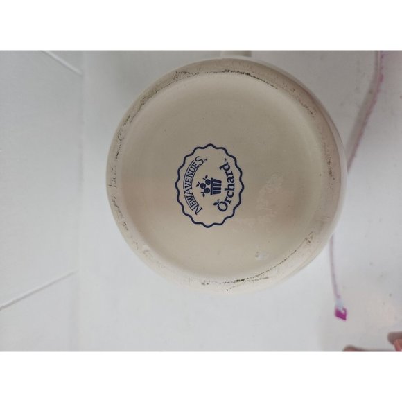 New Avenues Orchard Ceramic Pitcher Vintage 1984 Floral Cottagecore 7 Inches - Picture 5 of 6